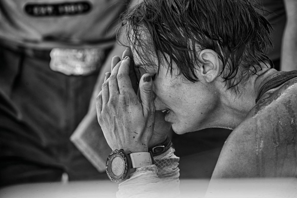 WS100 black and white